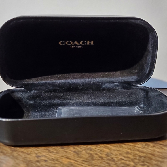 Coach glasses case - Picture 6 of 9